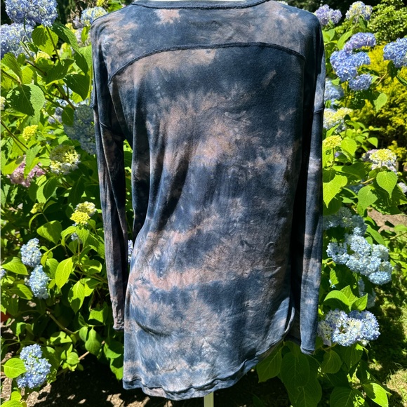 Lululemon to the point long sleeve shirt size 8 - Picture 3 of 7